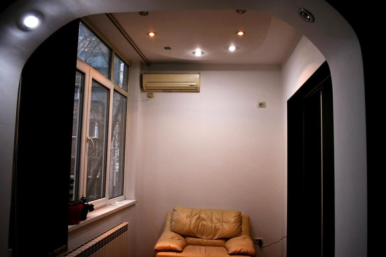Grand Central Accomodation Sala Palatului Bucharest Exterior photo